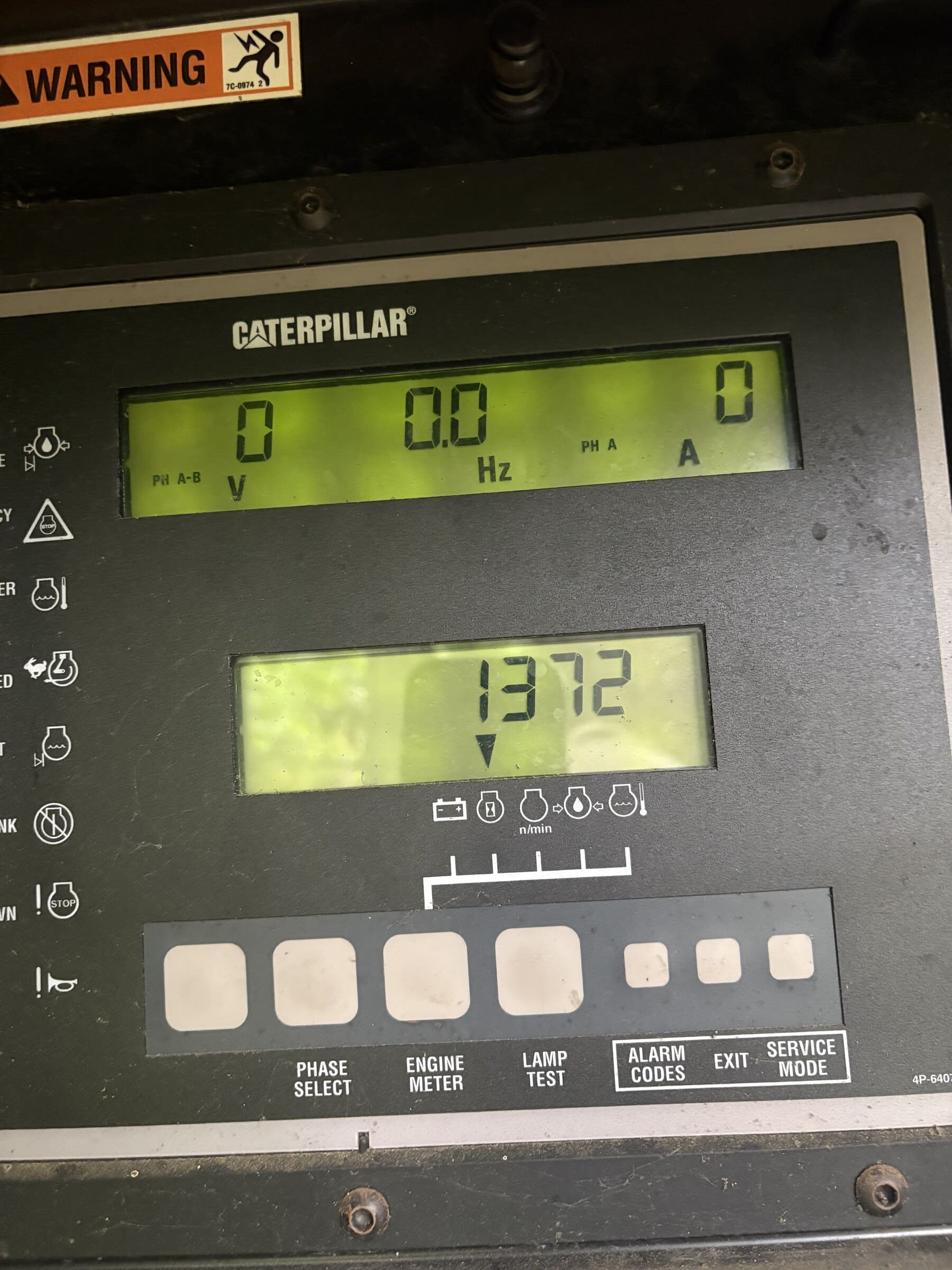 1999 Cat 3406C 350 kW diesel generator - controller showing 1,372 hours