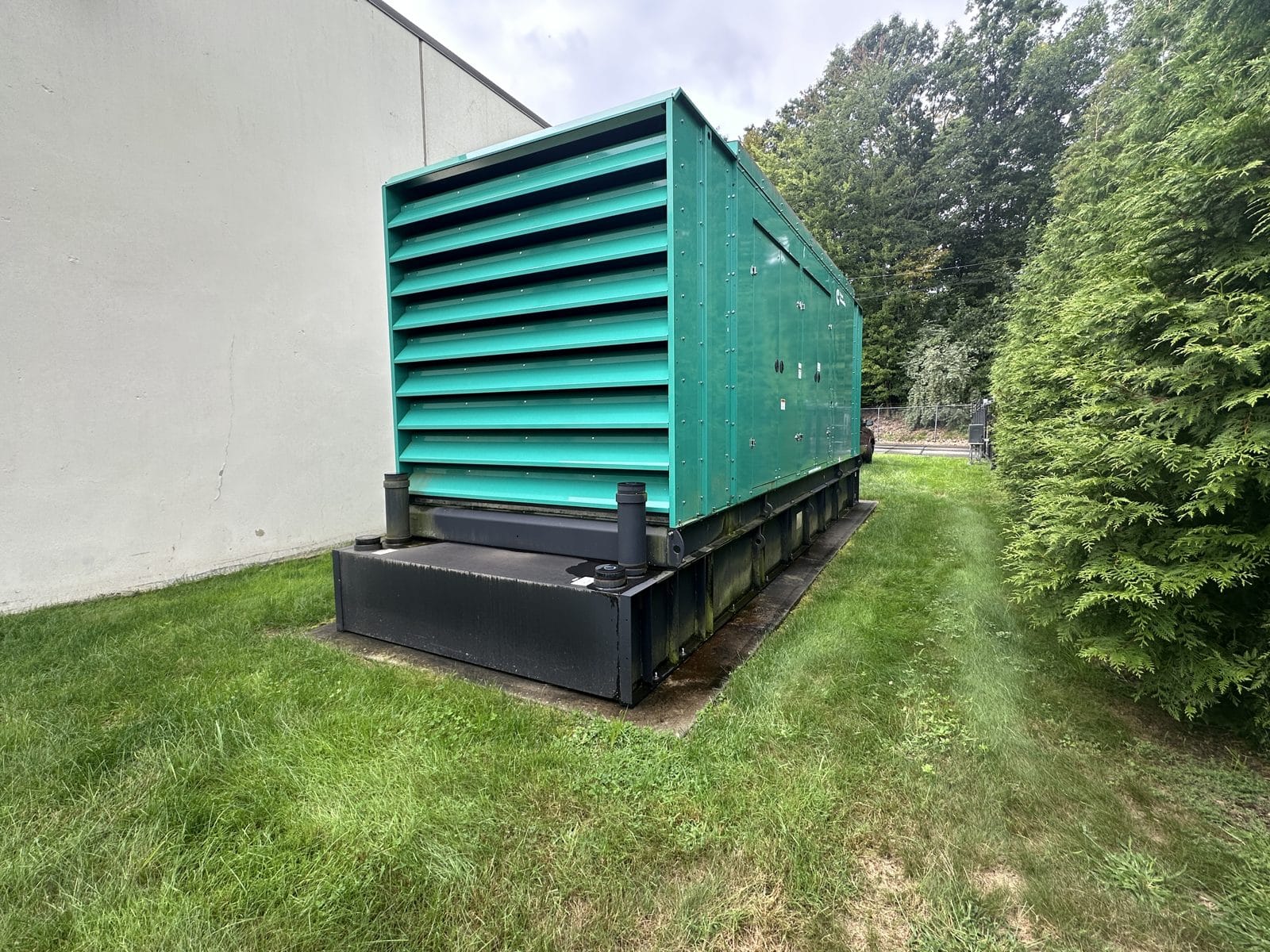 2021 Cummins 750 kW Diesel Generator