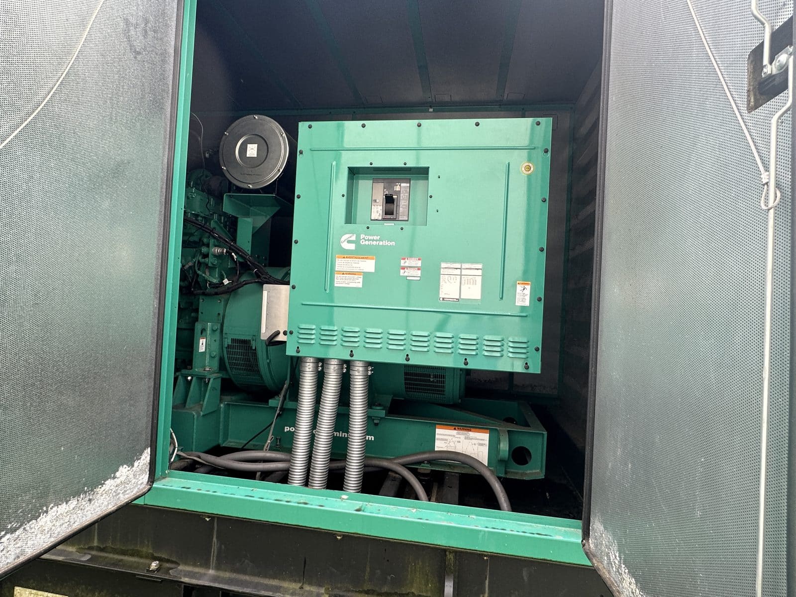 2021 Cummins 750 kW Diesel Generator
