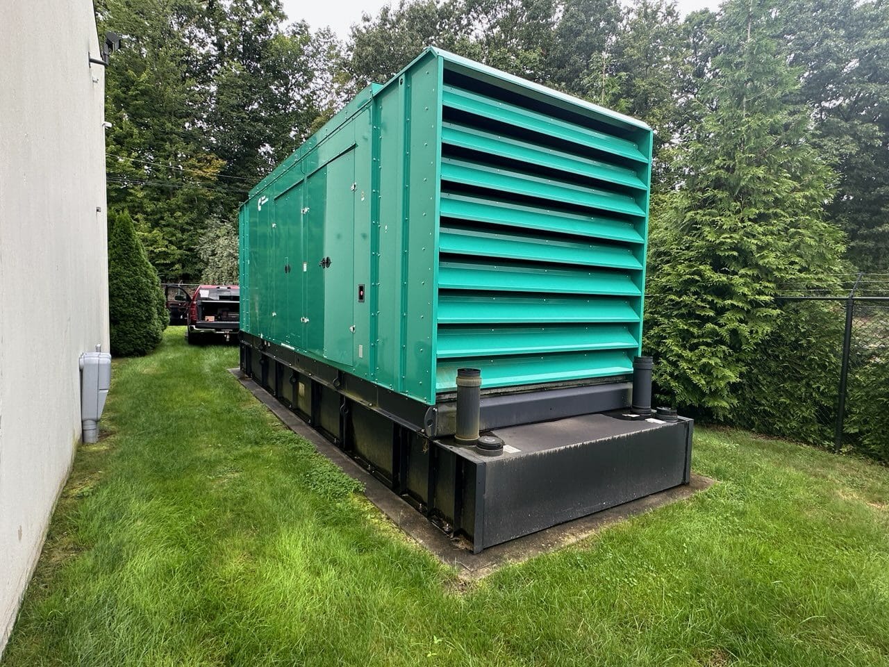 2021 Cummins 750 kW Diesel Generator