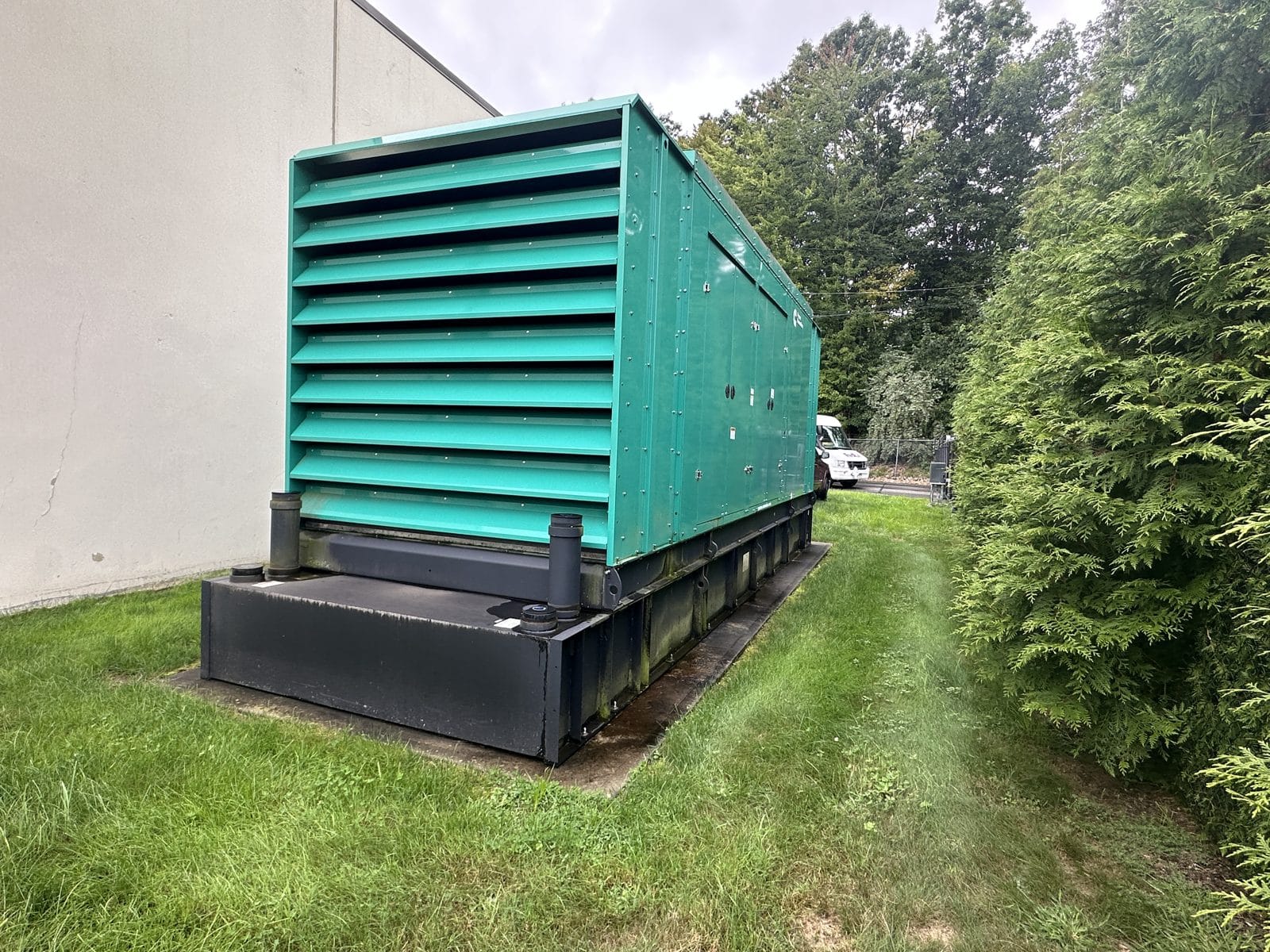2021 Cummins 750 kW Diesel Generator
